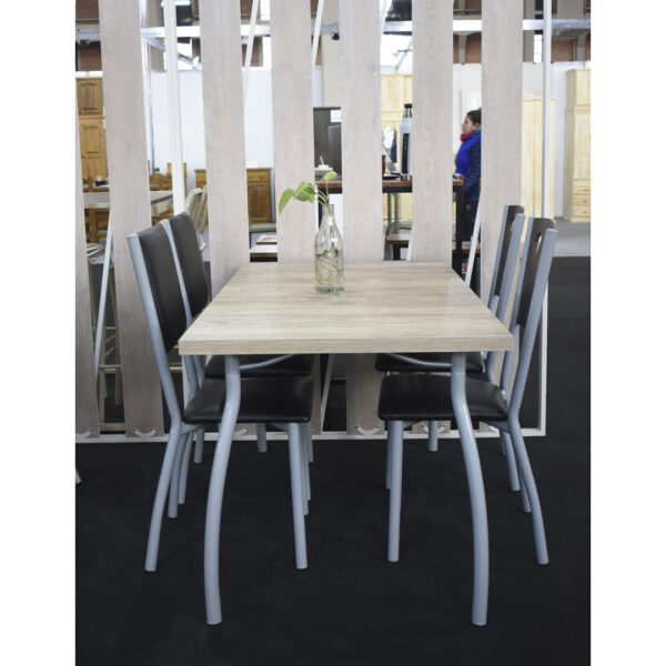 Mesa Neón + Sillas Real
